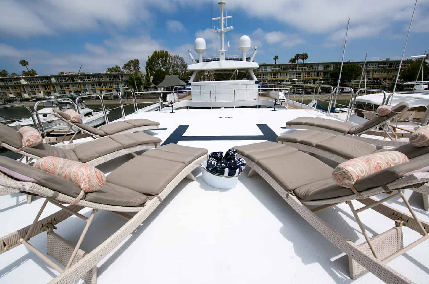 overnight yacht rental houston